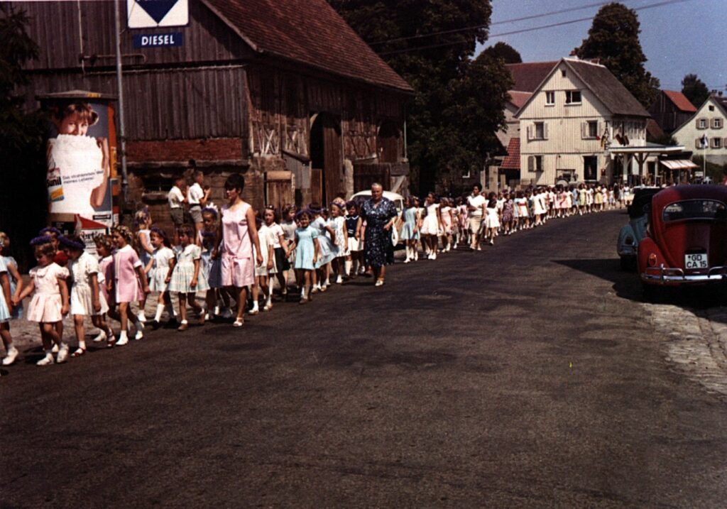 Gschwend - Frickenhofer Str - Hausnummer 11 - 1955000000